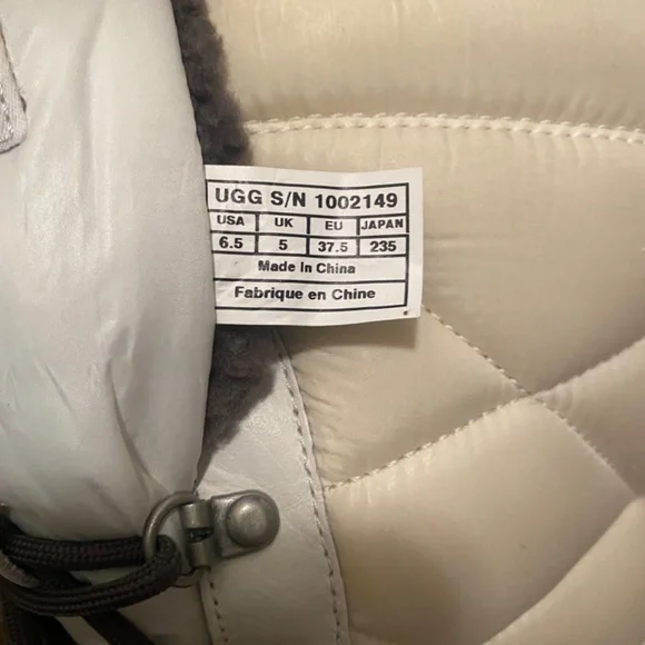 Women's UGG boots size 6.5 - Picture 6 of 6